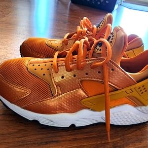 Nike Air Huarache Run Women's Size 9 GoldOrange Sunset Athletic Running Shoes